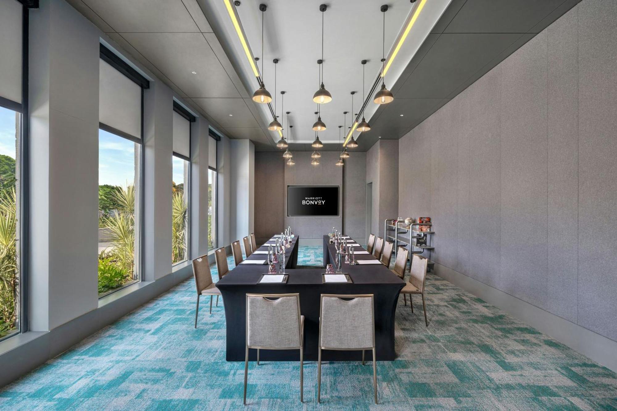 Moxy Bengaluru Airport Prestige Tech Cloud Hotel Devanahalli Exterior photo
