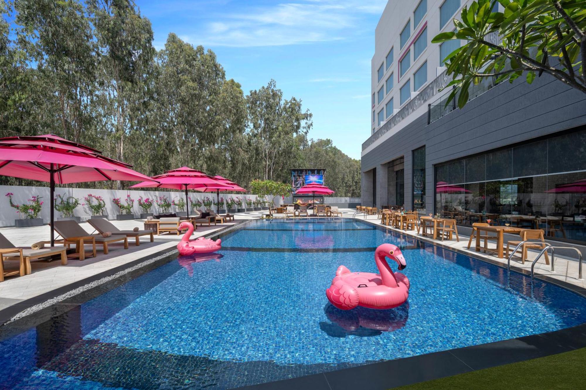 Moxy Bengaluru Airport Prestige Tech Cloud Hotel Devanahalli Exterior photo