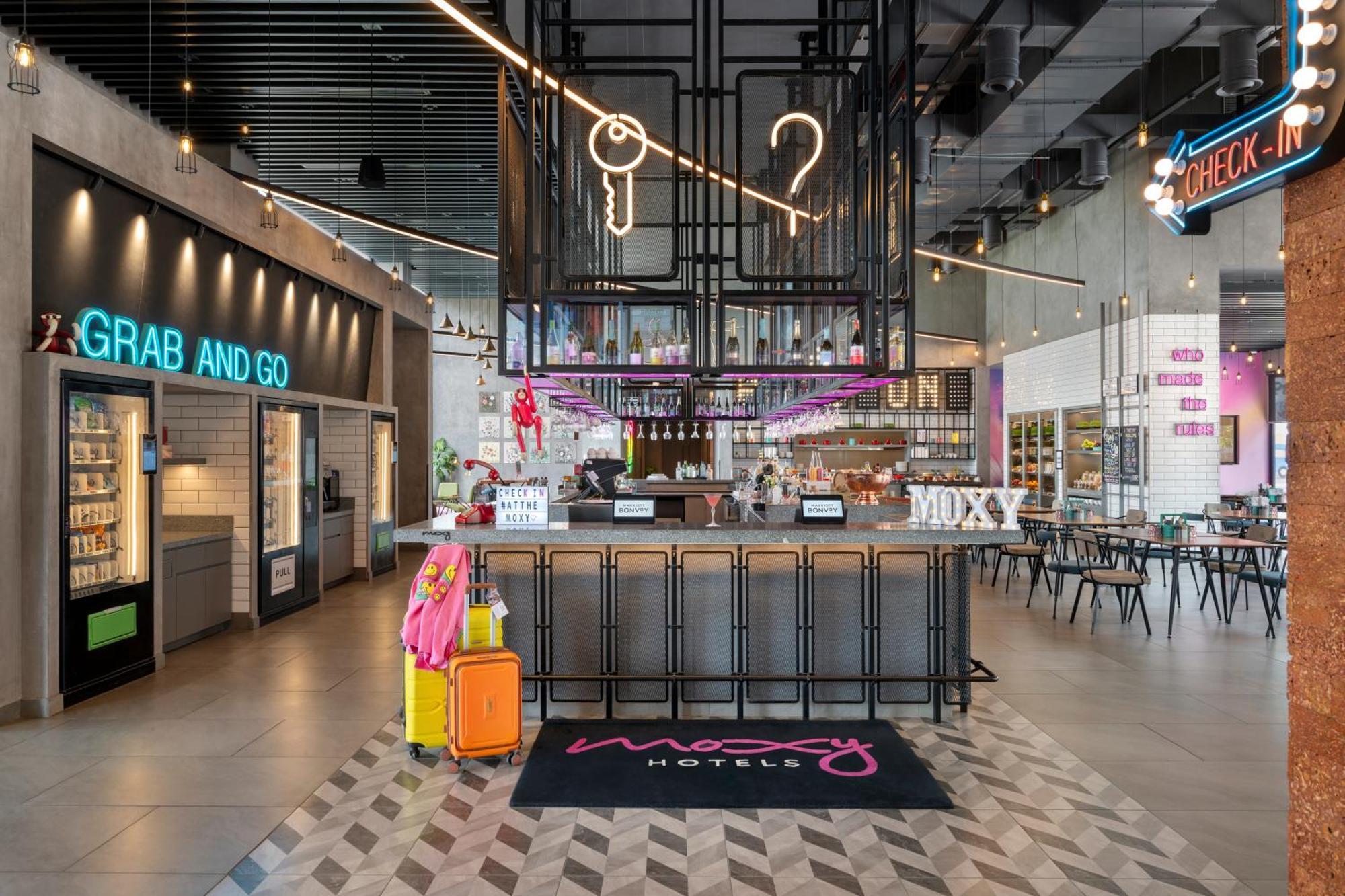 Moxy Bengaluru Airport Prestige Tech Cloud Hotel Devanahalli Exterior photo