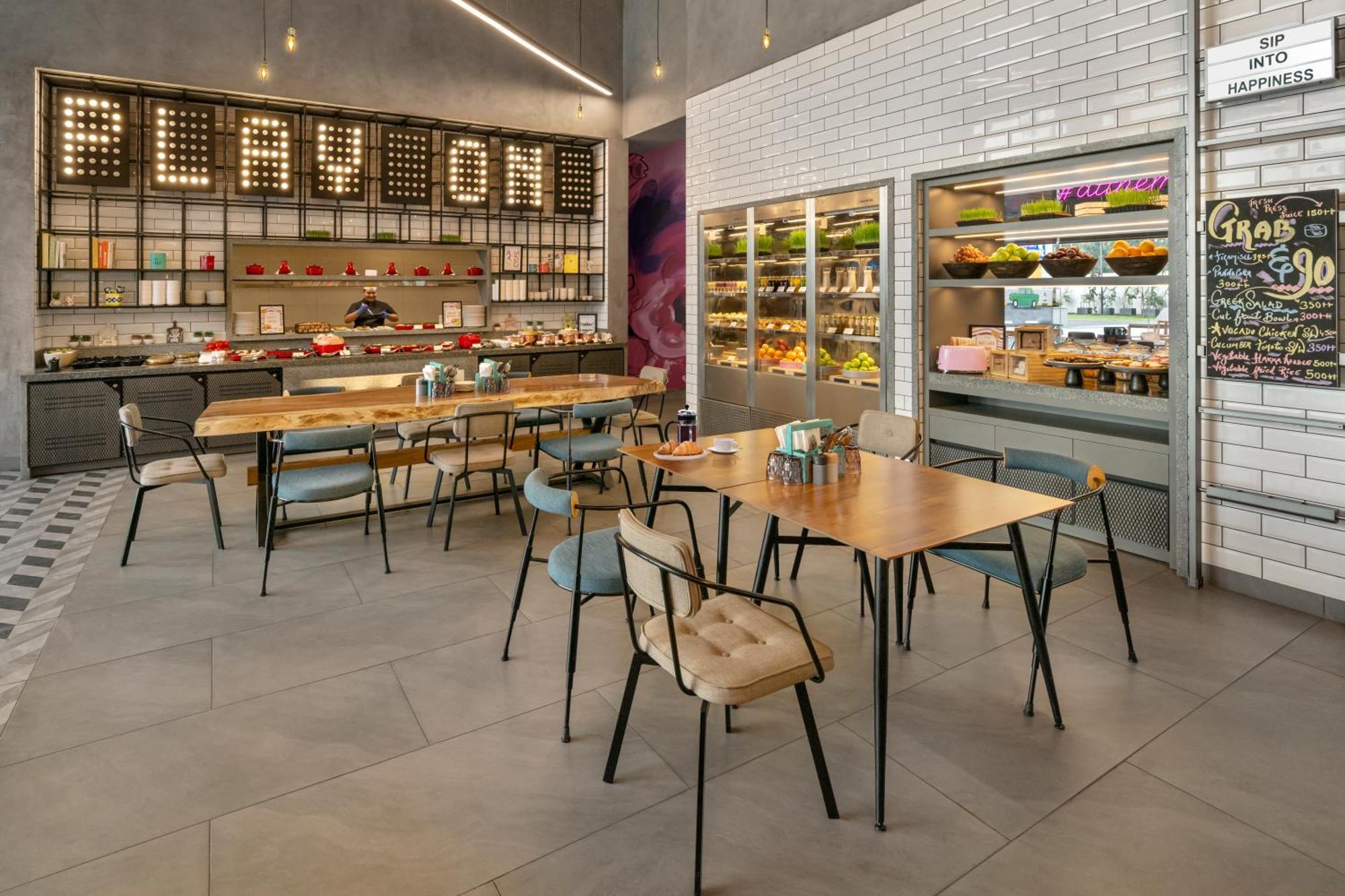 Moxy Bengaluru Airport Prestige Tech Cloud Hotel Devanahalli Exterior photo